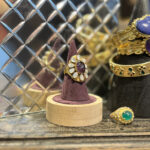 Bague en or avec pierrerie en fleur